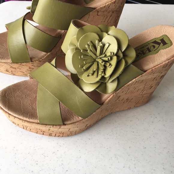 Wedge - Picture 2 of 3